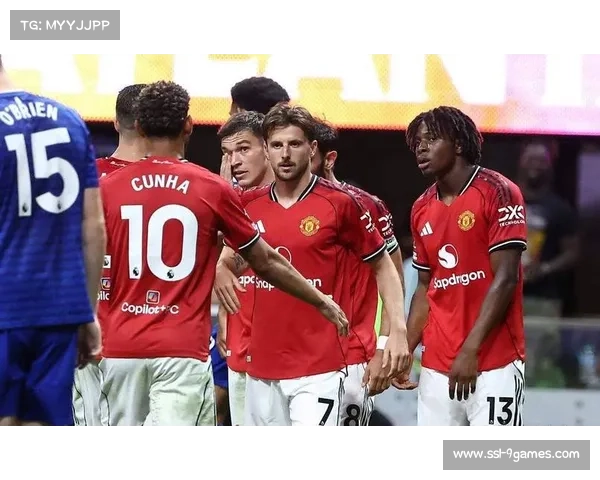 曼联凭借出色团队合作展现强劲实力再创佳绩